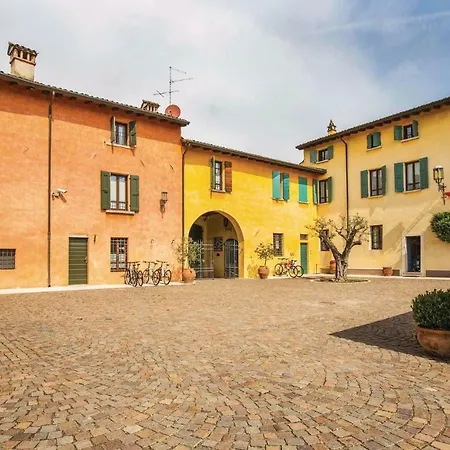 Macchiavelli Castellaro (Lombardy)